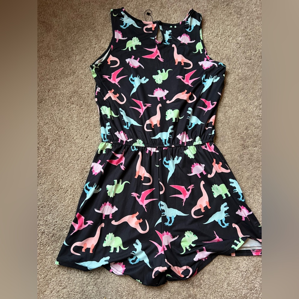Woman’s Dinosaur jumper size Medium